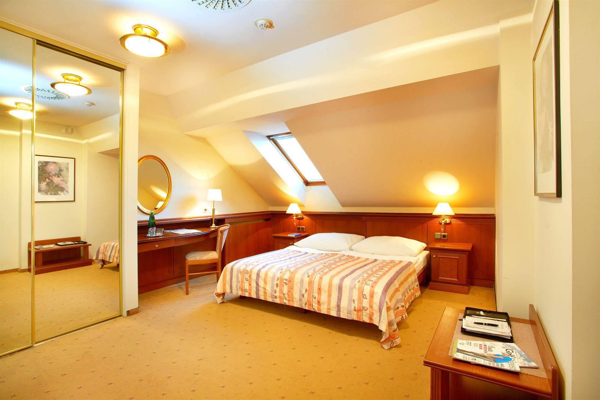 Hotel Galerie Royale Praga Exterior foto