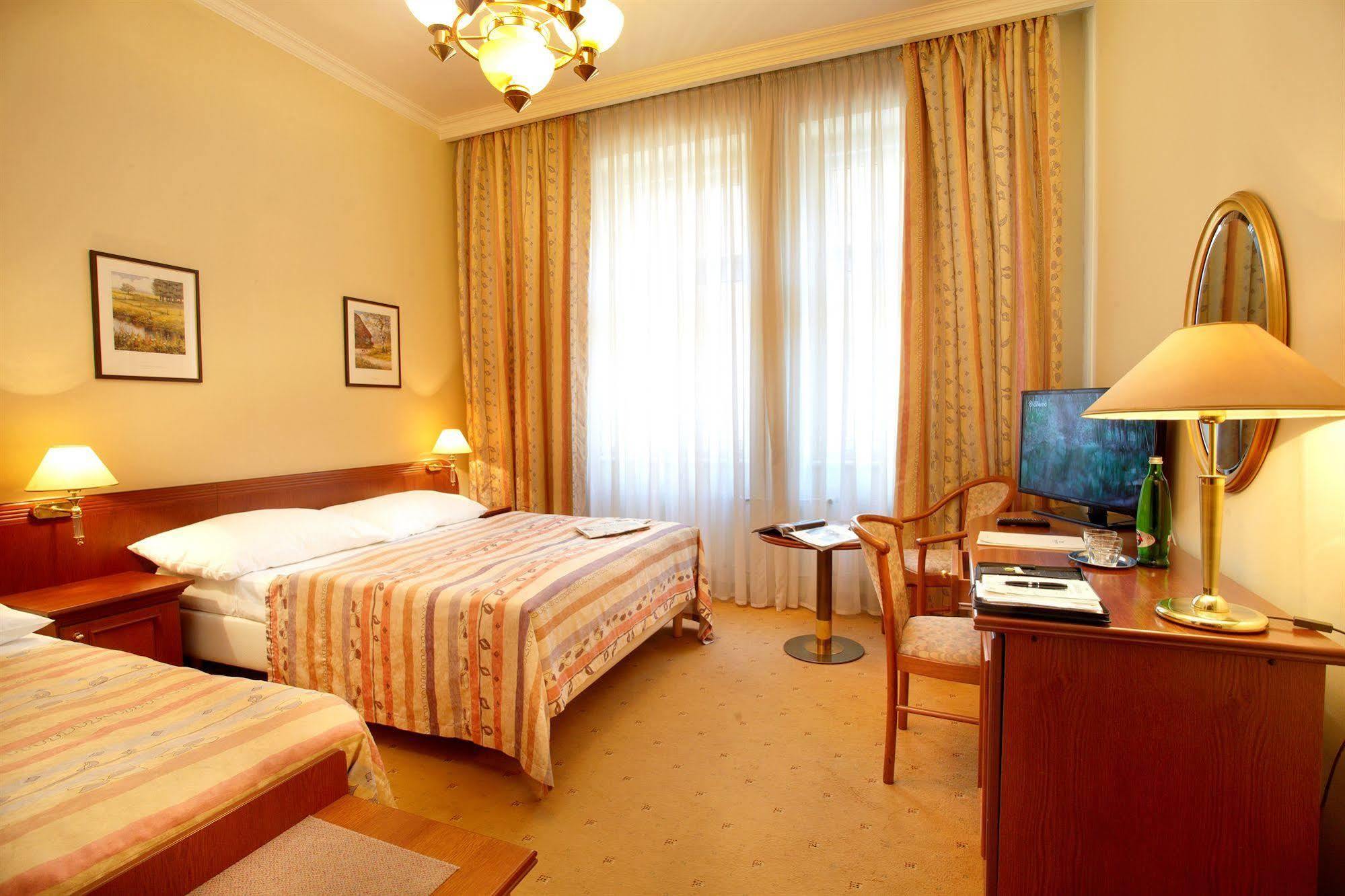 Hotel Galerie Royale Praga Exterior foto