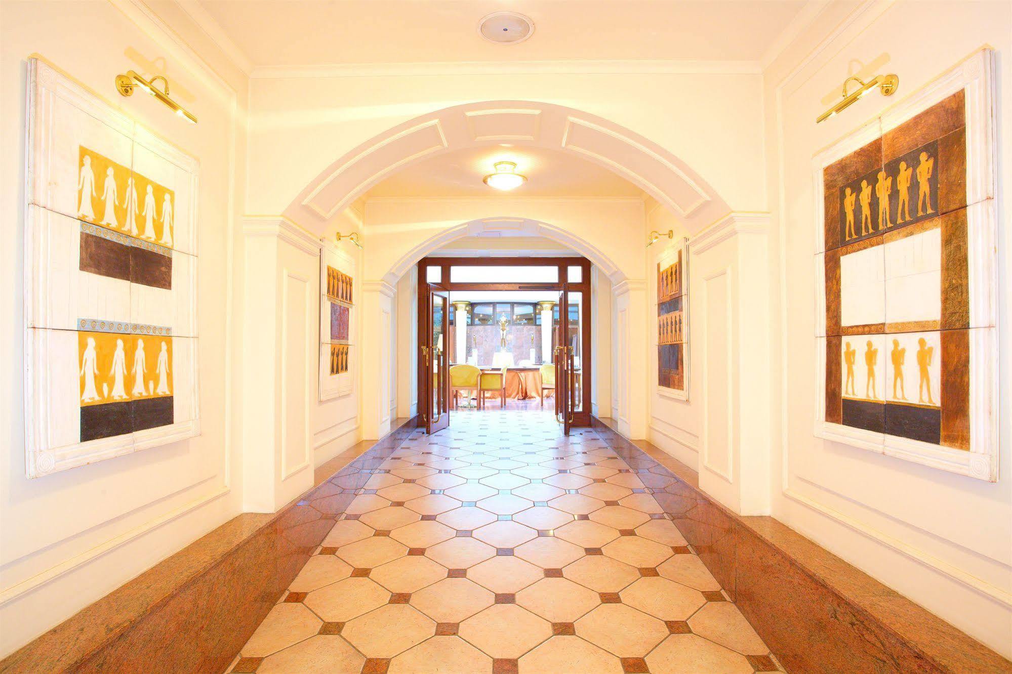 Hotel Galerie Royale Praga Exterior foto